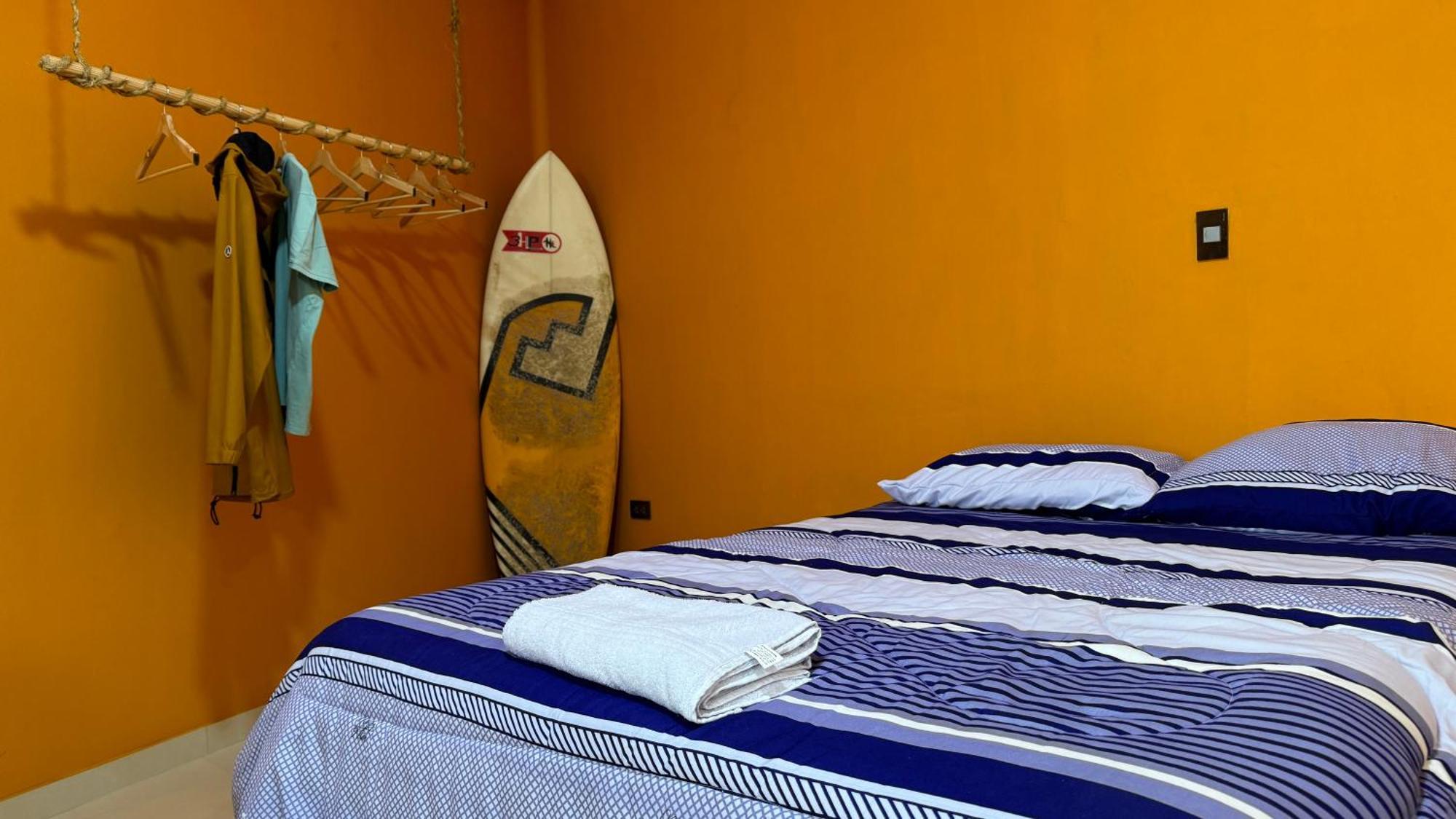 Hotel Family Surf Chicama Malabrigo Exterior foto